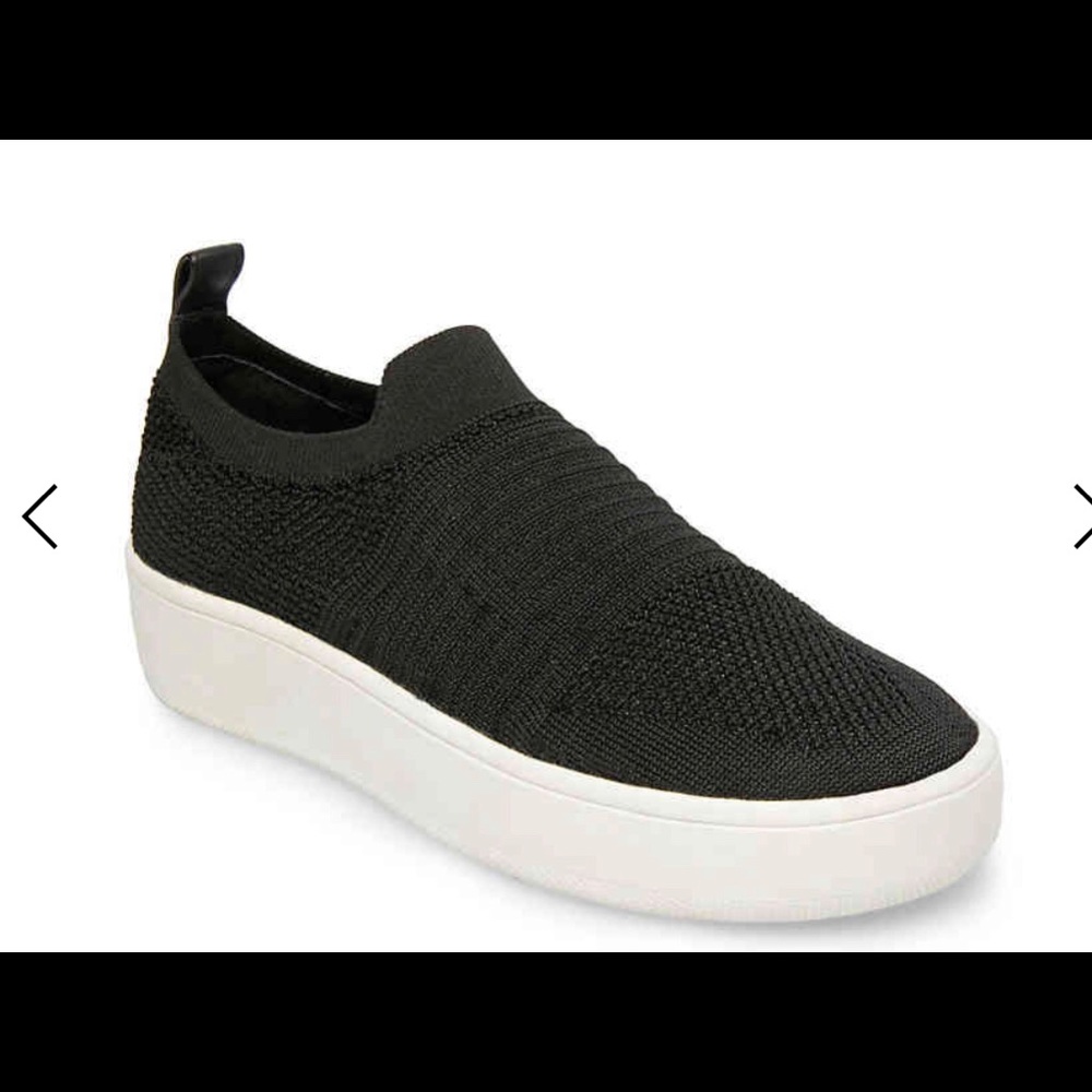NWOT Steve Madden Beale platform slip on sneakers